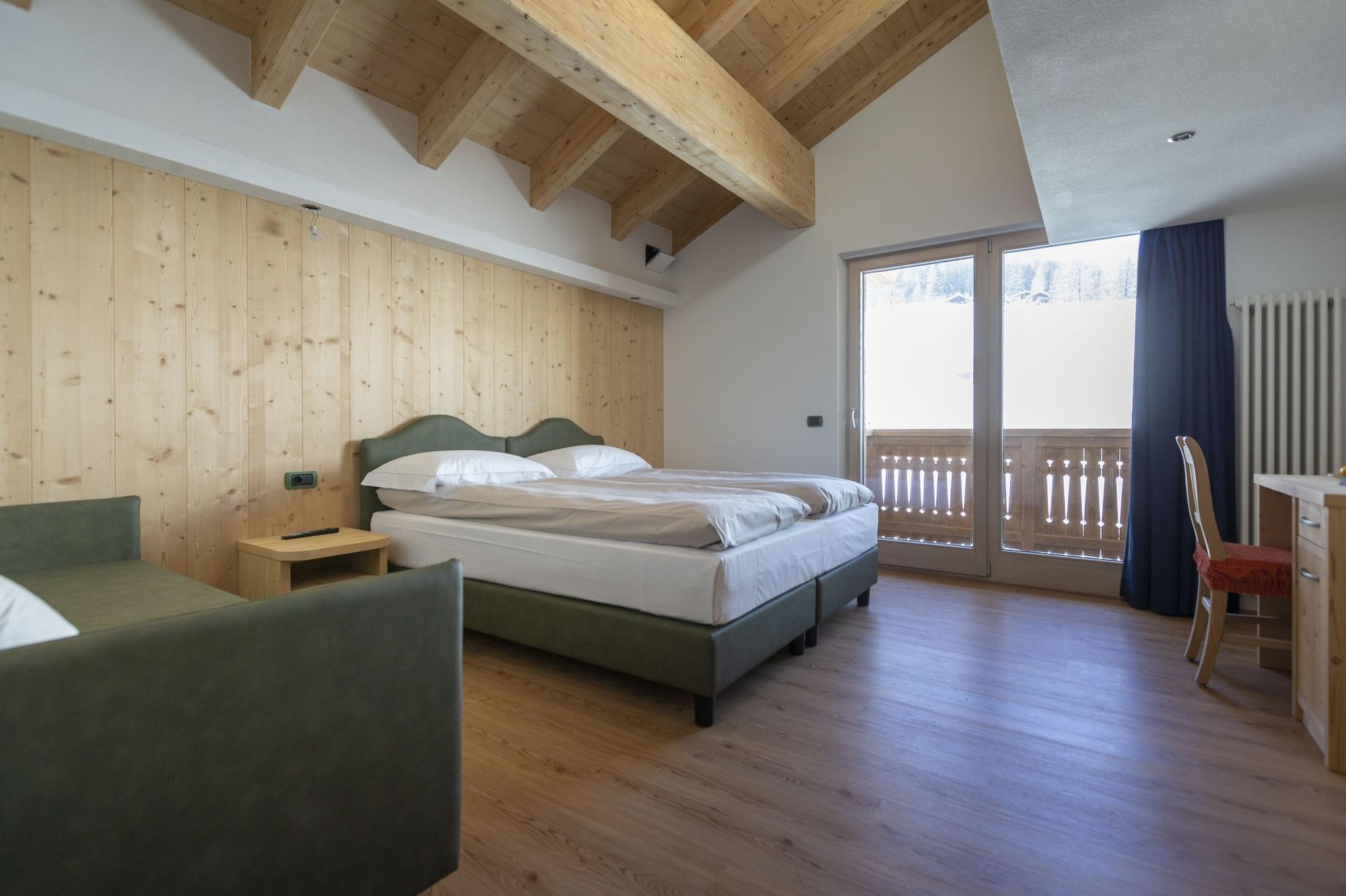 Hotel "La Suisse" Livigno Exterior photo