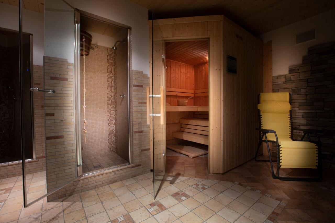 Hotel "La Suisse" Livigno Exterior photo